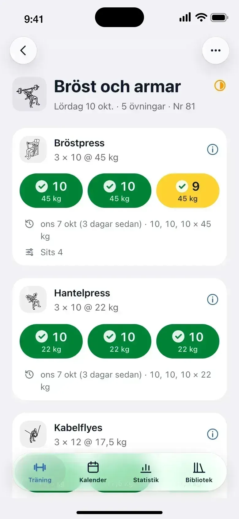 Ett pågående pass med set och vikter